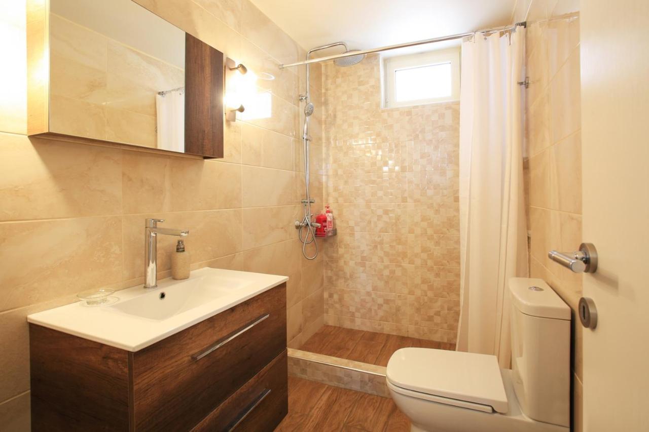 Diktynna - Embrace The Endless Blue Villa